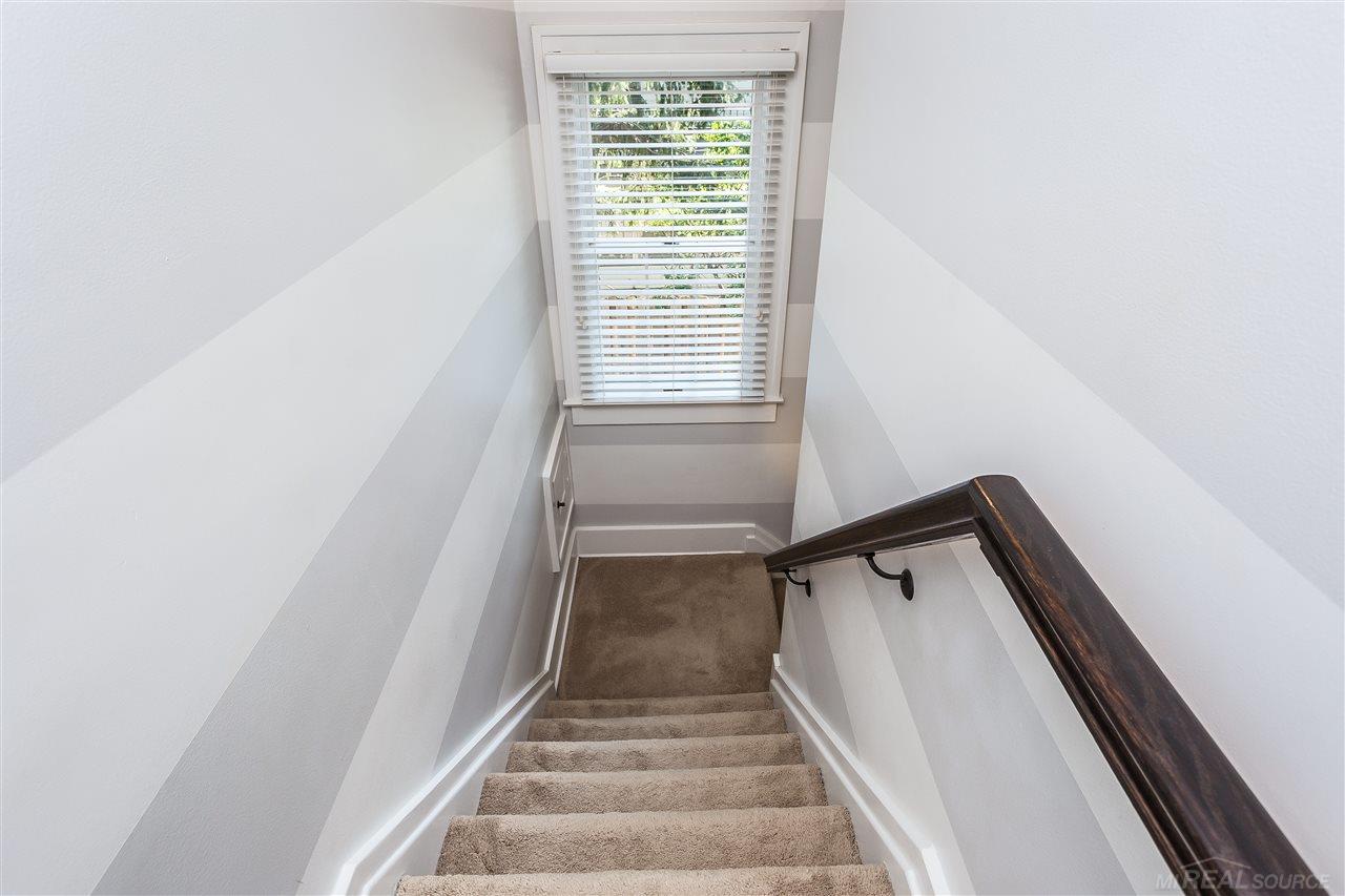 56 Mapleton Road Grosse Pointe, MI 48236 - Photo 17 of 45 31330220-16.JPG