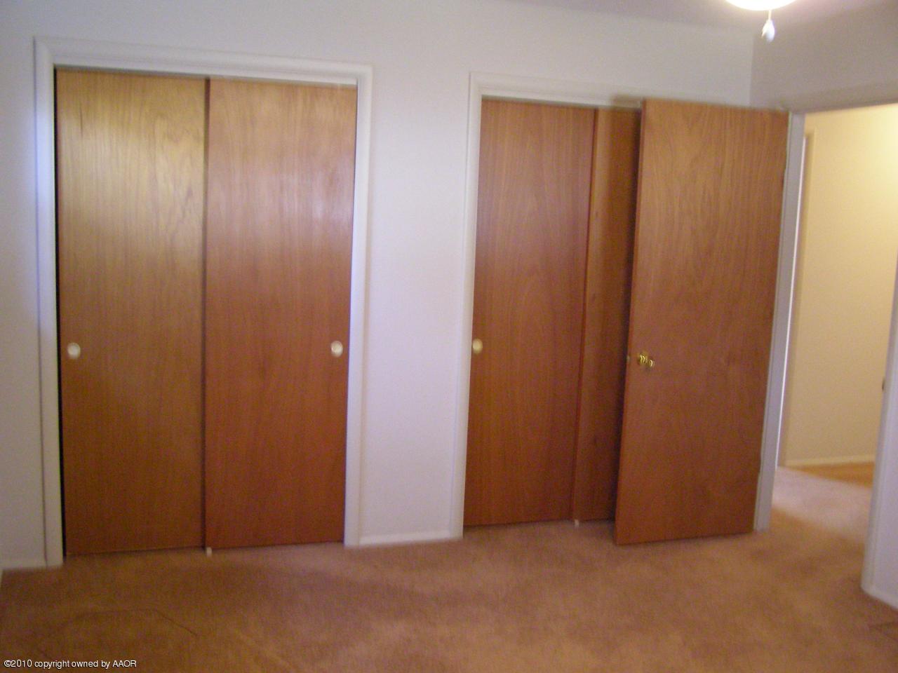 6208 Hanson Road Amarillo, TX 79106 - Photo 6 of 17 Master Bedroom with Double Closets
