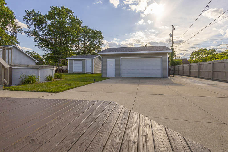 722 Capitol Road Valparaiso, IN 46385 - Photo 27 of 36 800x533