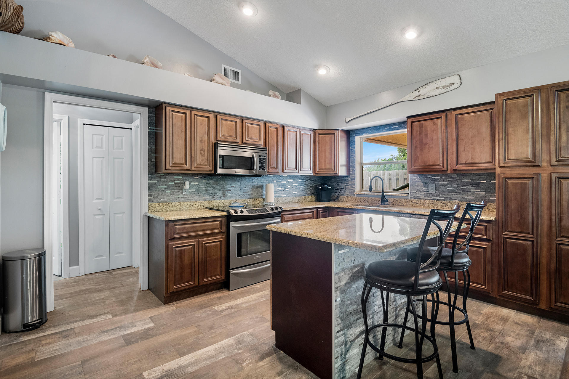 14899 86th Road North Loxahatchee, FL 33470 - Photo 12 of 34 Kitchen