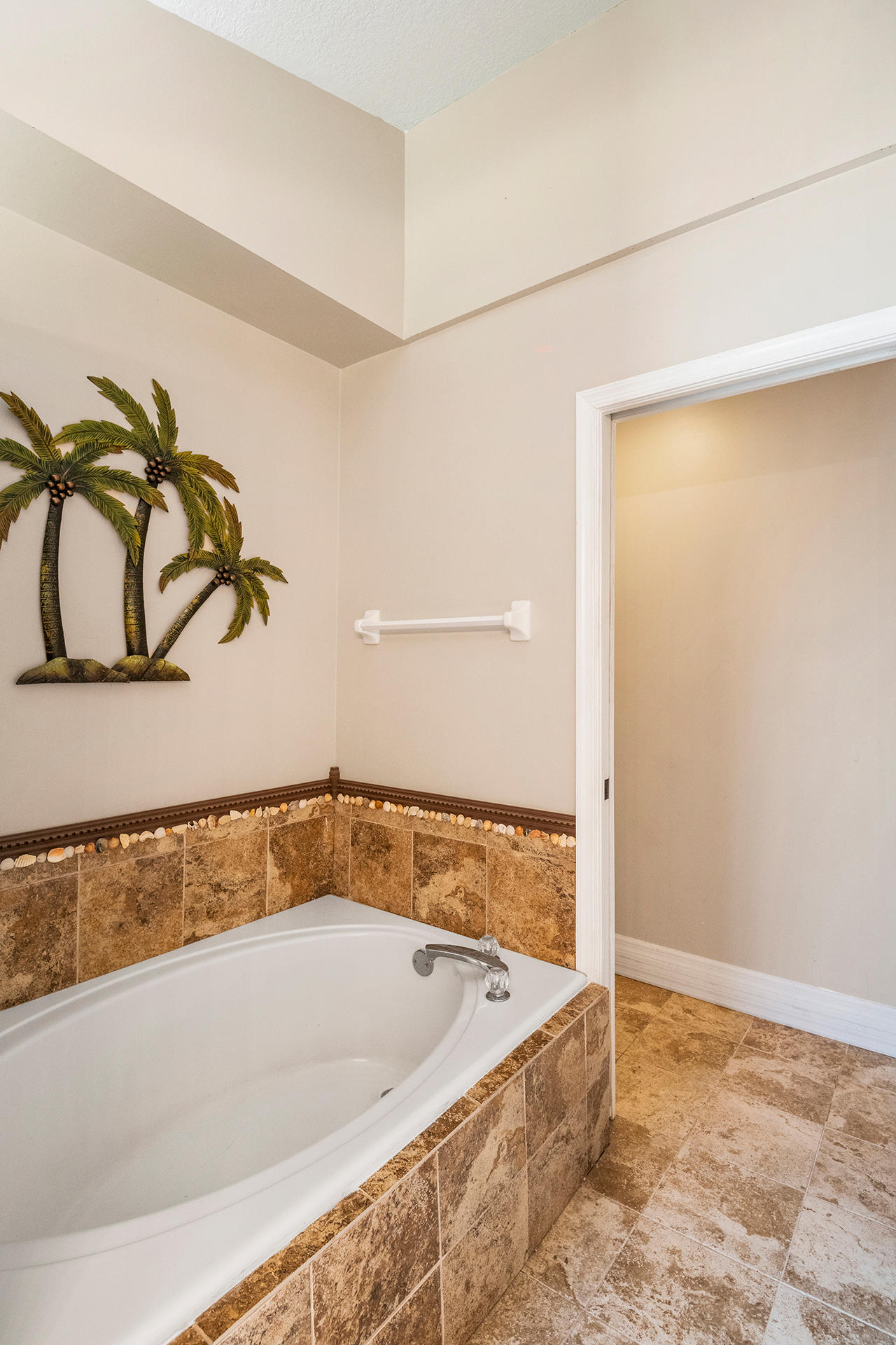 14899 86th Road North Loxahatchee, FL 33470 - Photo 20 of 34 Master Bathroom Tub