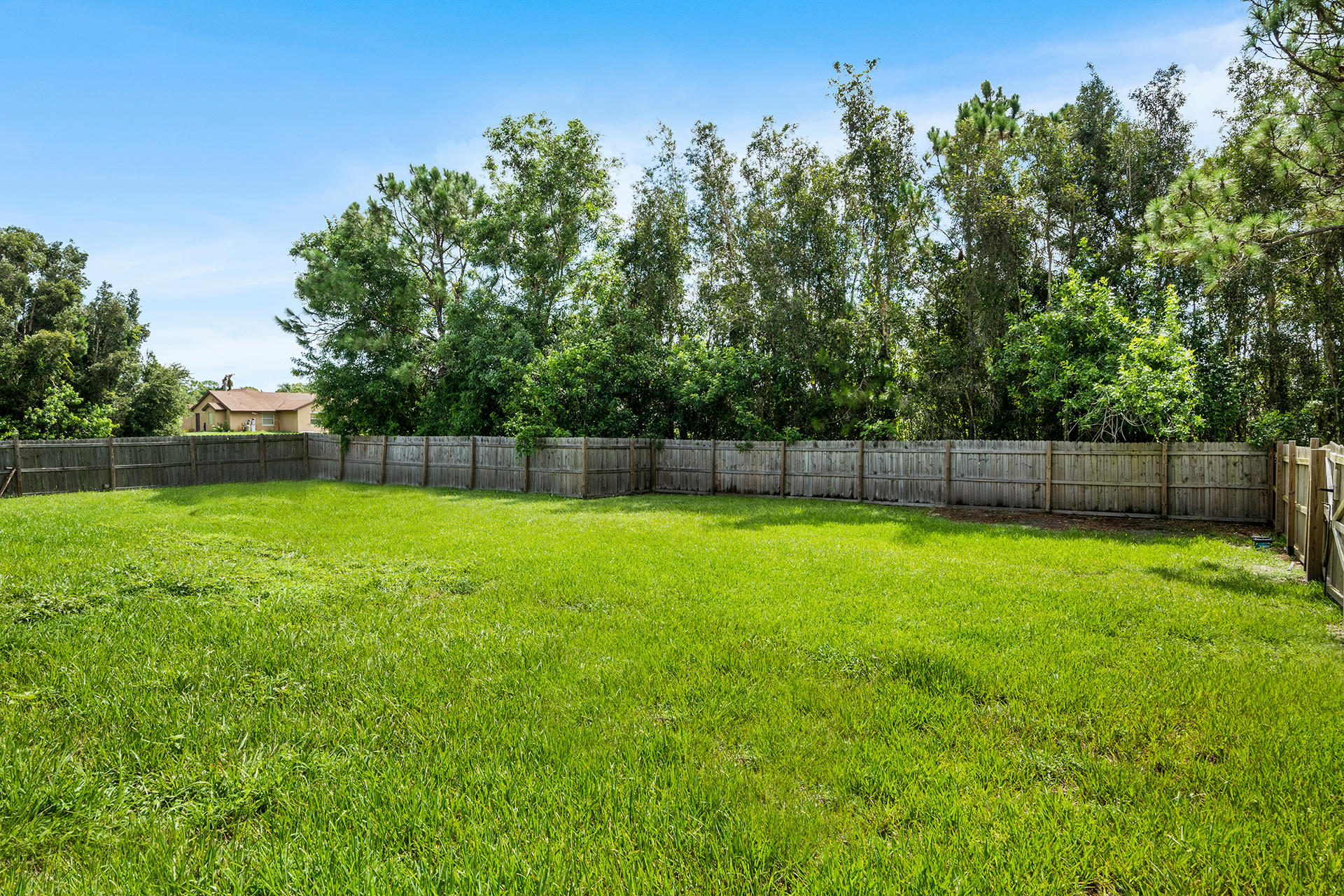 14899 86th Road North Loxahatchee, FL 33470 - Photo 27 of 34 Backyard