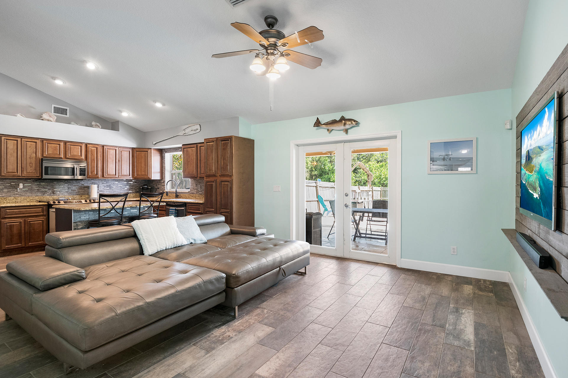 14899 86th Road North Loxahatchee, FL 33470 - Photo 10 of 34 Family Room