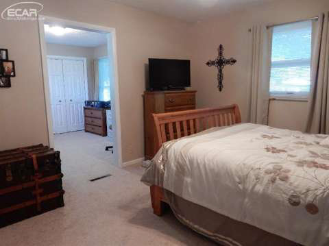 1868 Tahyio Road Owosso, MI 48867 - Photo 20 of 48 20441208-19.JPG