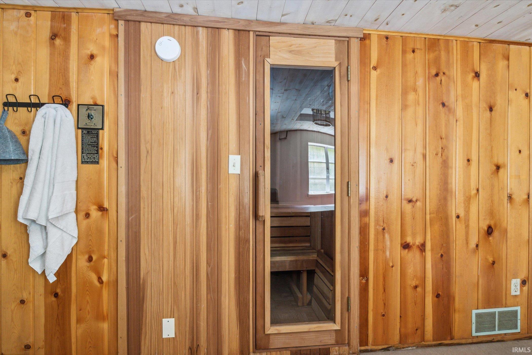 1601 Inwood Road South Bend, IN 46614 - Photo 19 of 24 Gallery Image 19