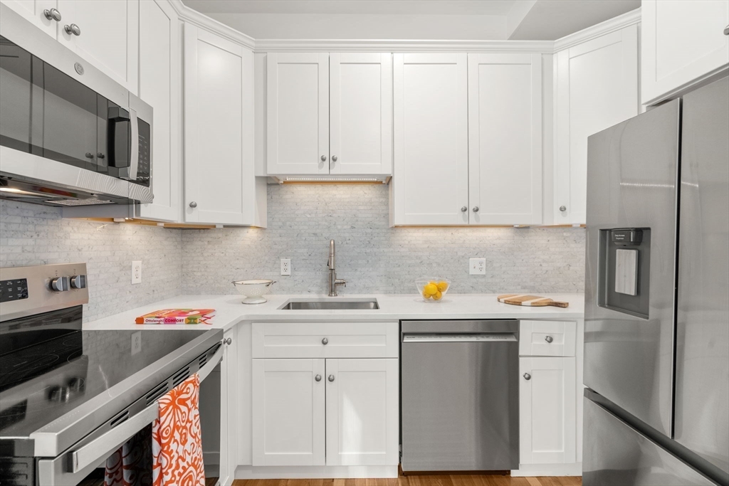 7 Russell Street, Unit 1 Cambridge, MA 02140 - Photo 14 of 26