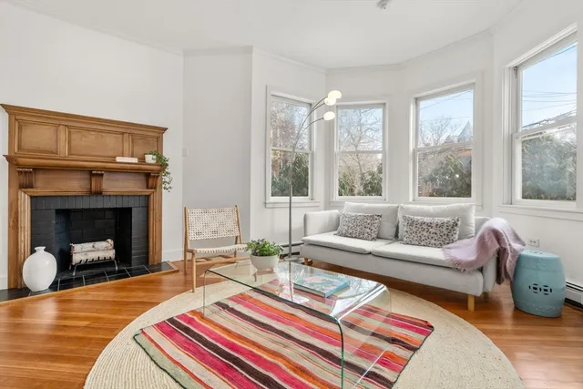 $889,000 | 7 Russell Street, Unit 1, Cambridge, MA 02140