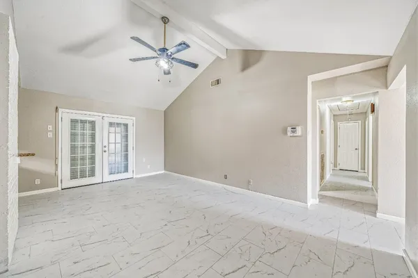 $2,400 | 1318 55th Street, Galveston, TX 77551