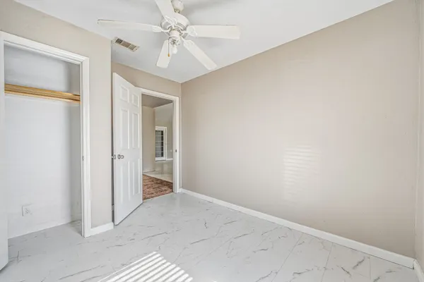 $2,400 | 1318 55th Street, Galveston, TX 77551