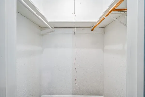 $2,200 | 1318 55th Street, Galveston, TX 77551