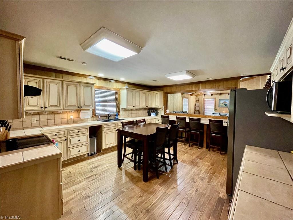 277 Cunningham Road Thomasville, NC 27360 - Photo 15 of 26 Kitchen - Main