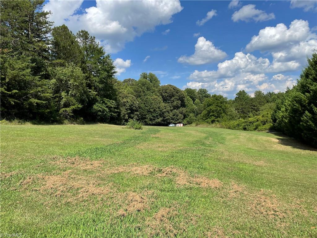 277 Cunningham Road Thomasville, NC 27360 - Photo 6 of 26
