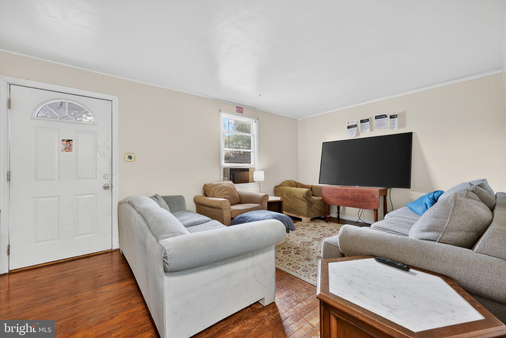 438 Ewingville Road Ewing, NJ 08638 - Photo 22 of 43 a living room with furniture and a couch
