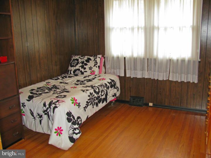 807 Brighton Road Cherry Hill, NJ 08034 - Photo 14 of 15 Bedroom 3