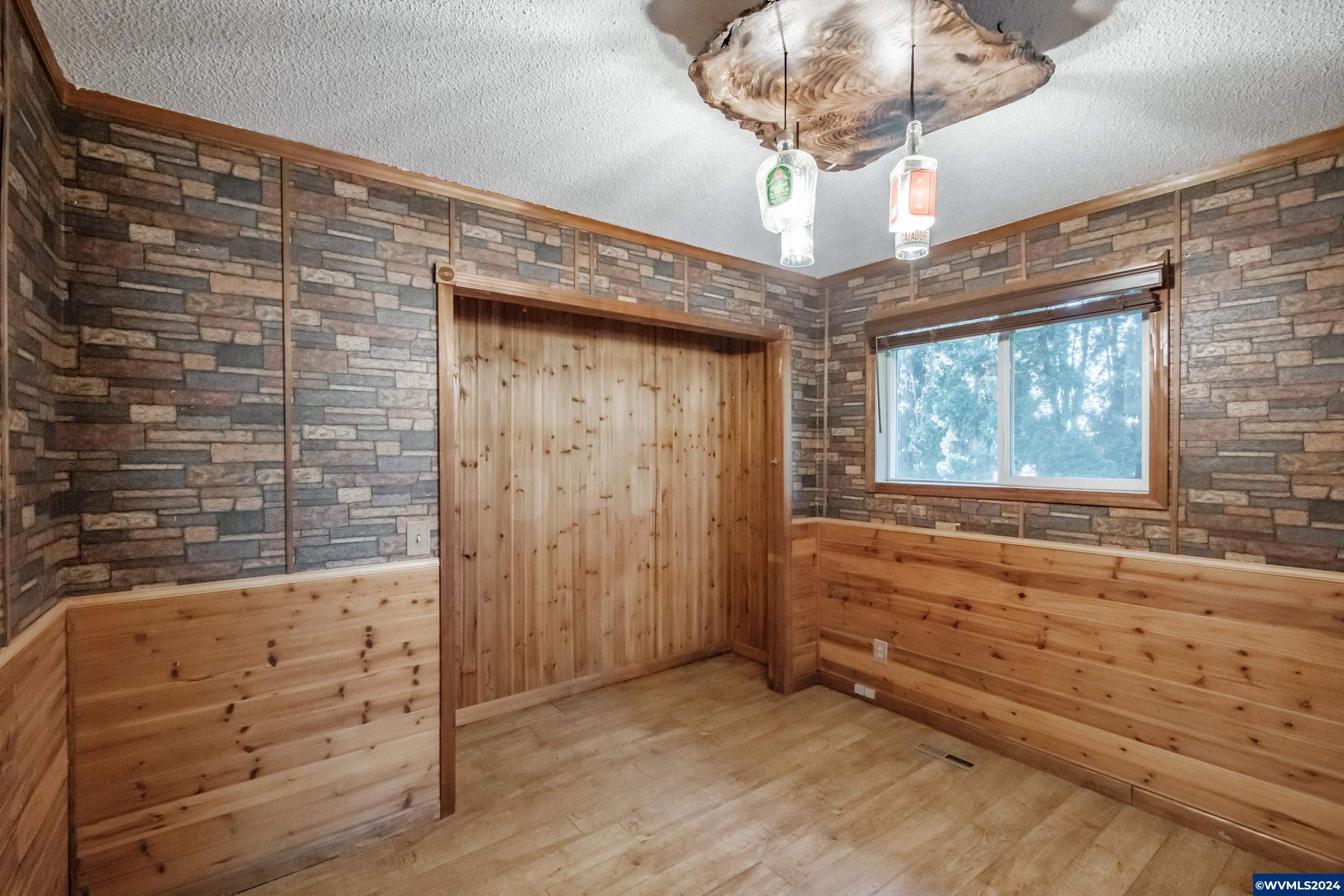 33997 Totem Pole Road Lebanon, OR 97355 - Photo 11 of 41