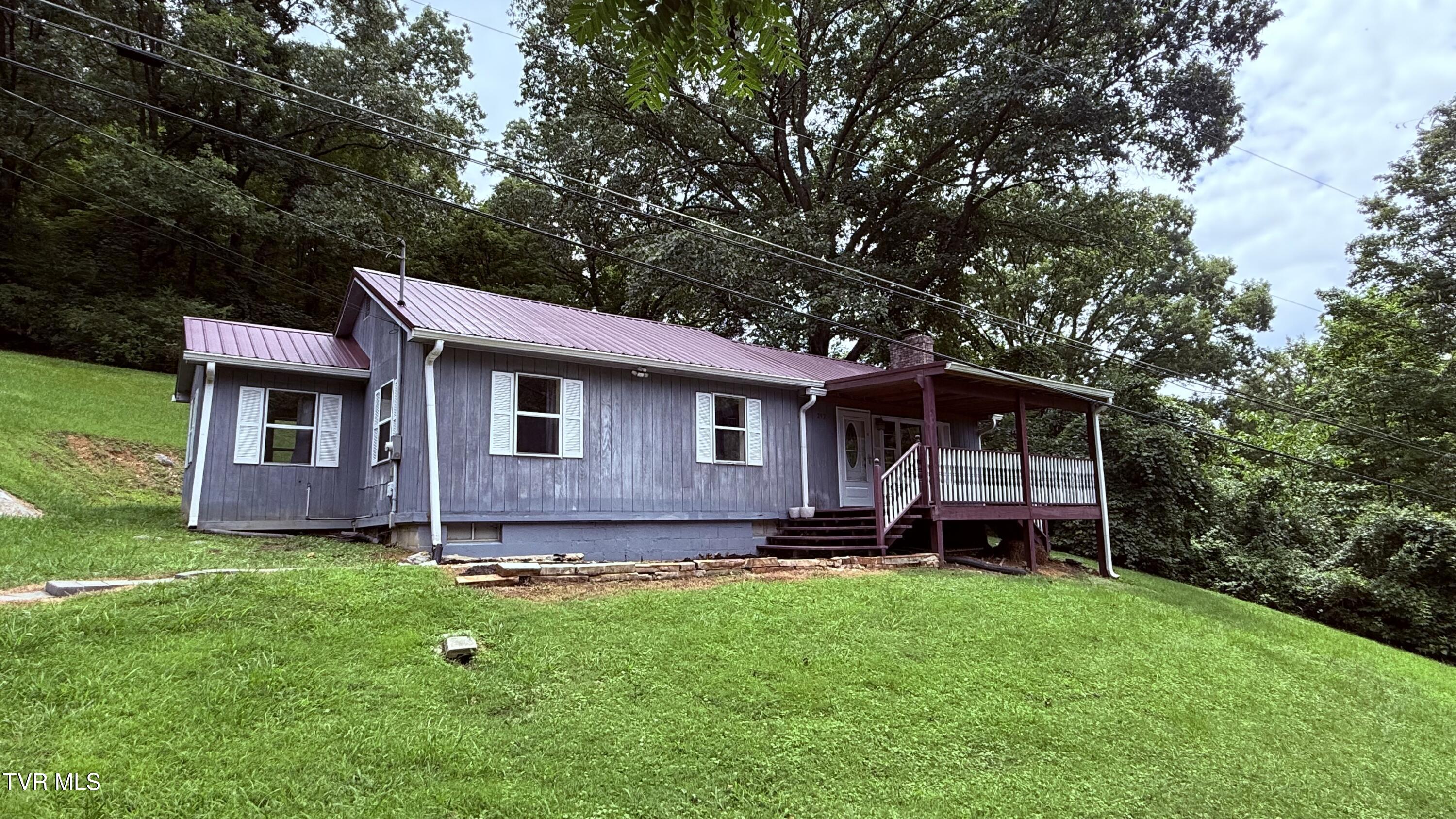 292 Cold Springs Road Blountville, TN 37617 - Photo 2 of 22 IMG_1636