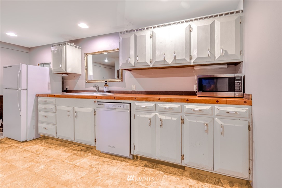 29909 Oso Loop Road Arlington, WA 98223 - Photo 17 of 40