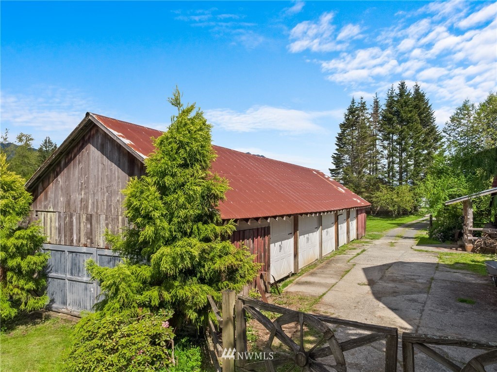 29909 Oso Loop Road Arlington, WA 98223 - Photo 37 of 40