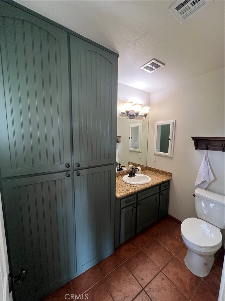 22781 Running Rabbit Court Canyon Lake, CA 92587 - Photo 19 of 41