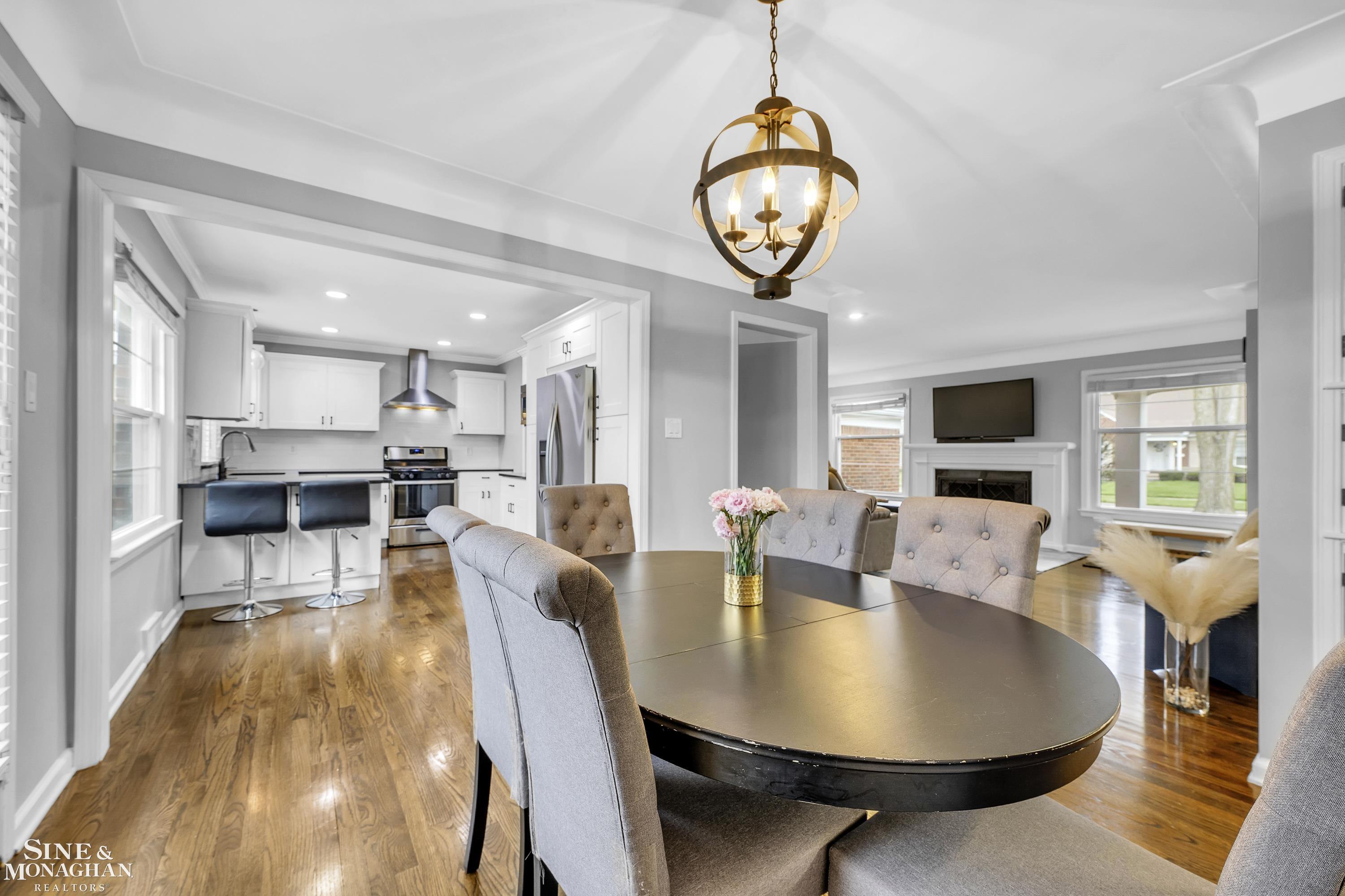 1201 Fairholme Road Grosse Pointe Woods, MI 48236 - Photo 10 of 42