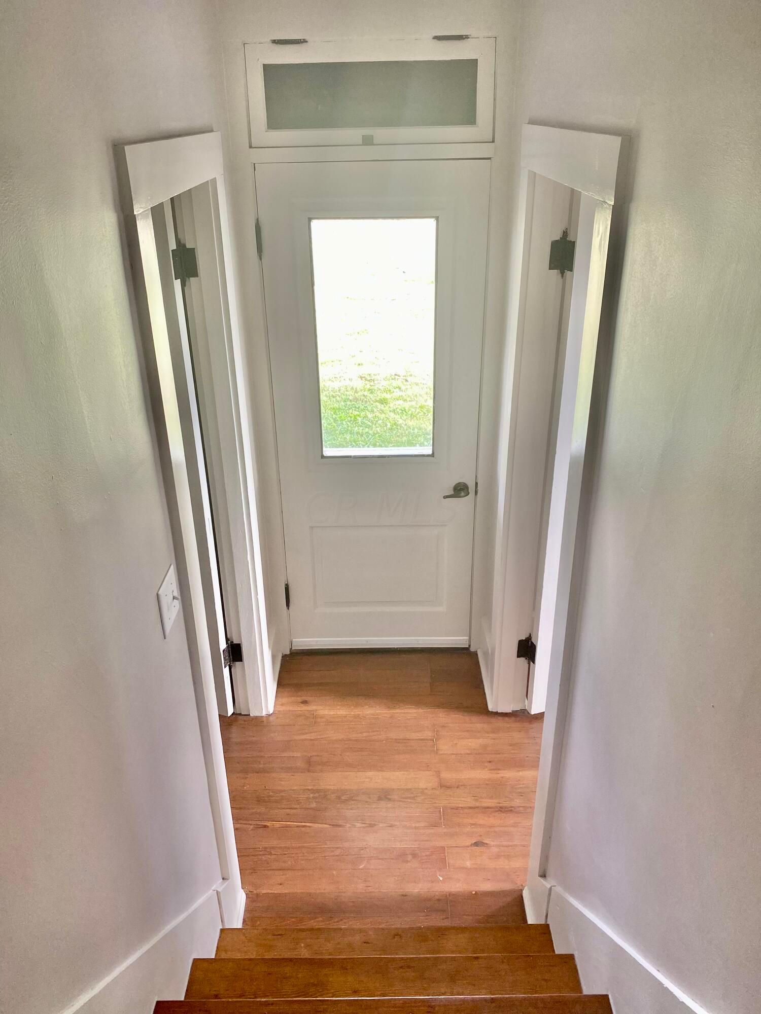 7552 Feder Road Galloway, OH 43119 - Photo 33 of 71 Stairs and Entry