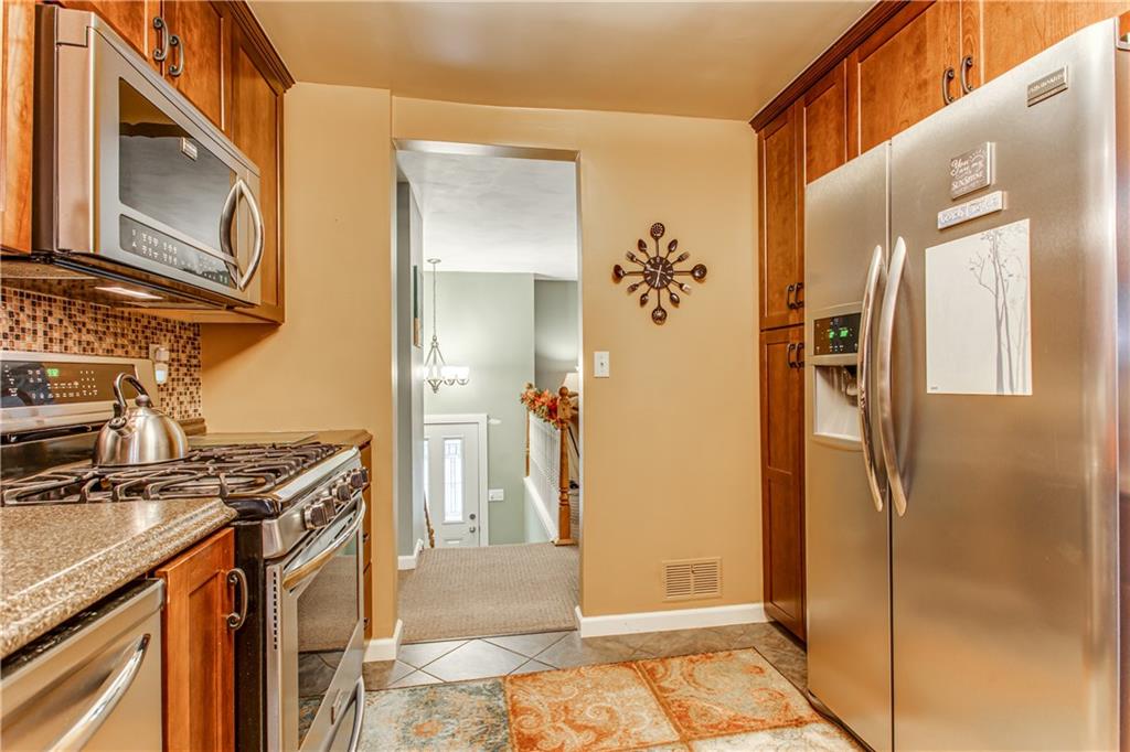 128 Ridgeview Drive Monroeville, PA 15146 - Photo 11 of 25 Gallery Image 11