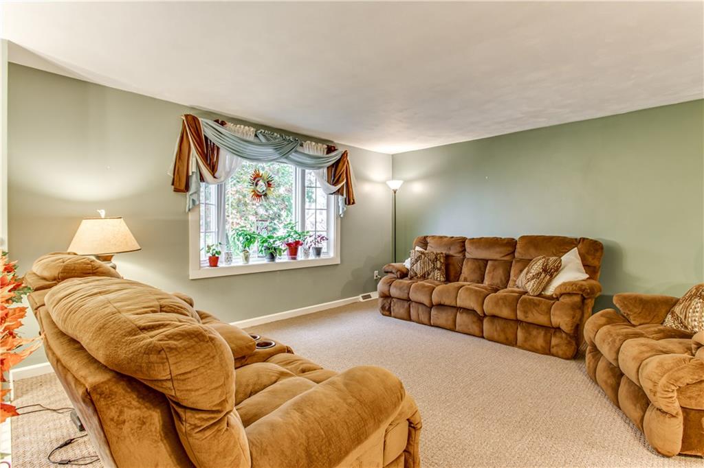 128 Ridgeview Drive Monroeville, PA 15146 - Photo 6 of 25 Gallery Image 6