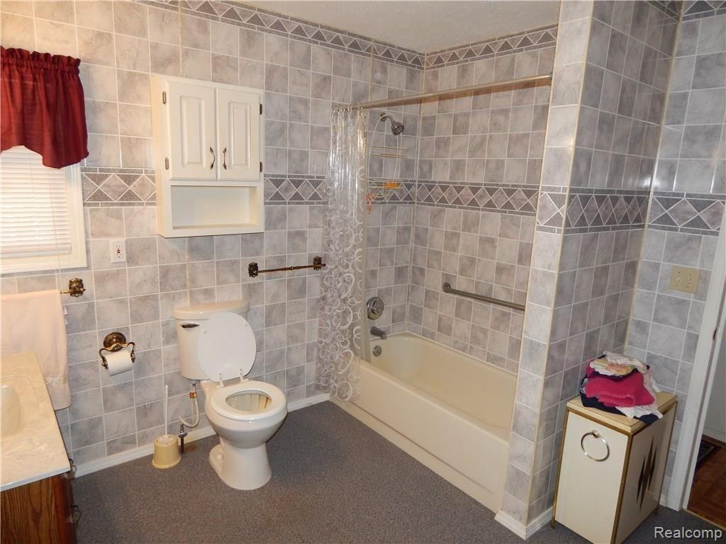 4597 Smith Road Smiths Creek, MI 48074 - Photo 10 of 15 DSCN2255.JPG