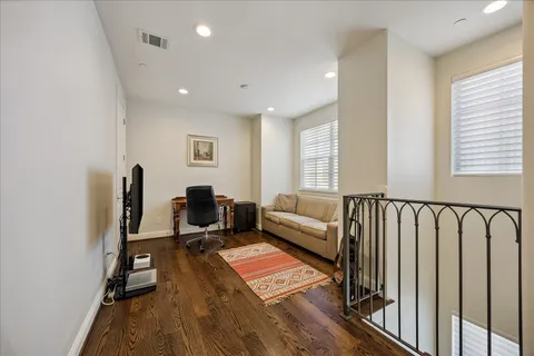 $775,000 | 3928 West Main Street, Houston, TX 77027