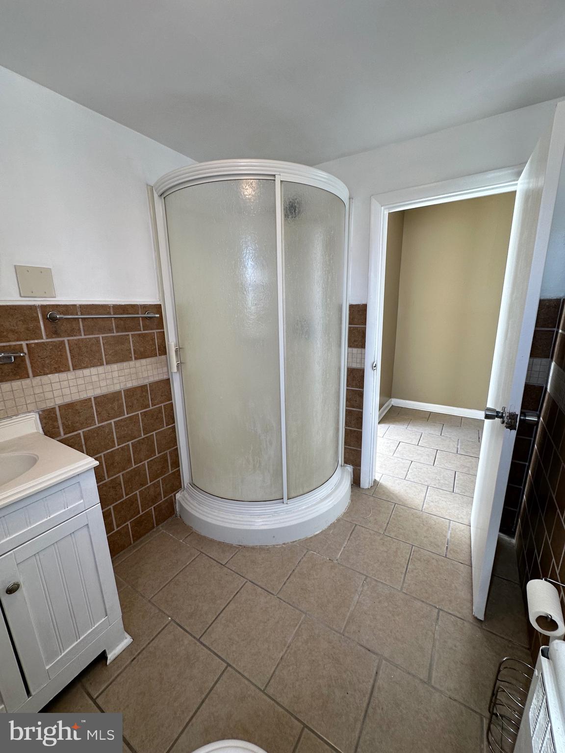 1846 South 12th Street, Unit 2 Philadelphia, PA 19148 - Photo 6 of 18 a view of water heater room