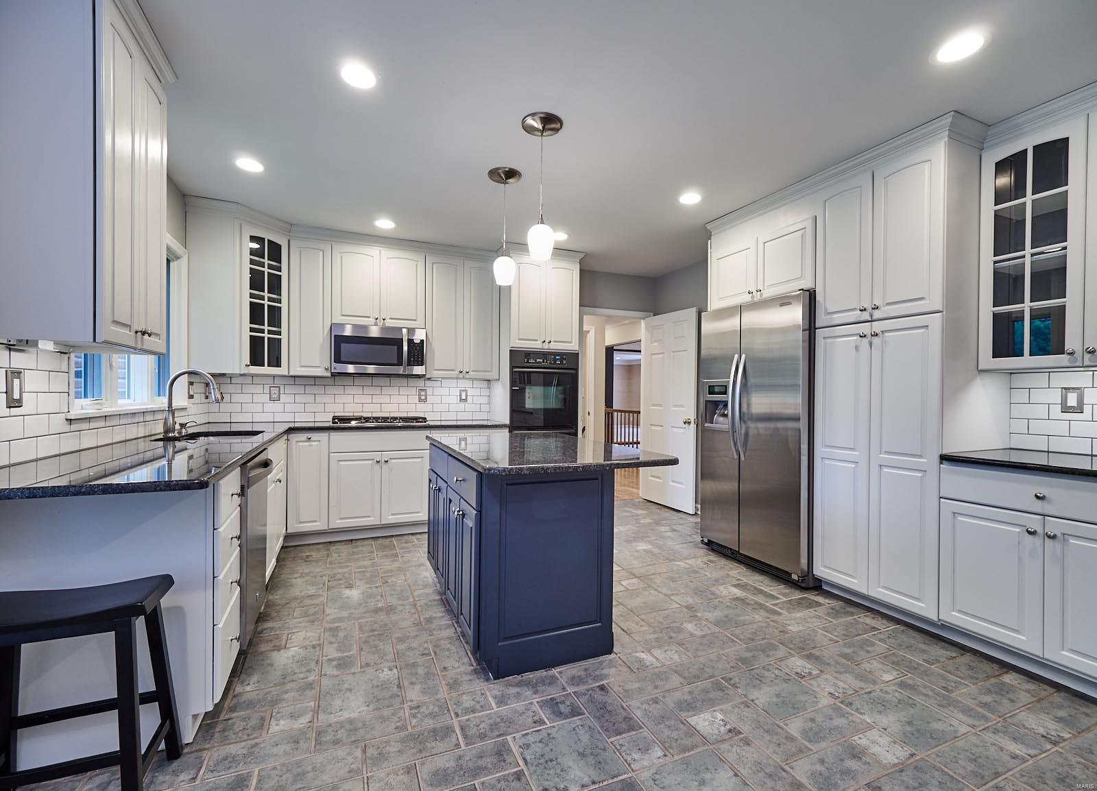 2442 White Stable Road St. Louis, MO 63141 - Photo 13 of 35 Gallery Image 13