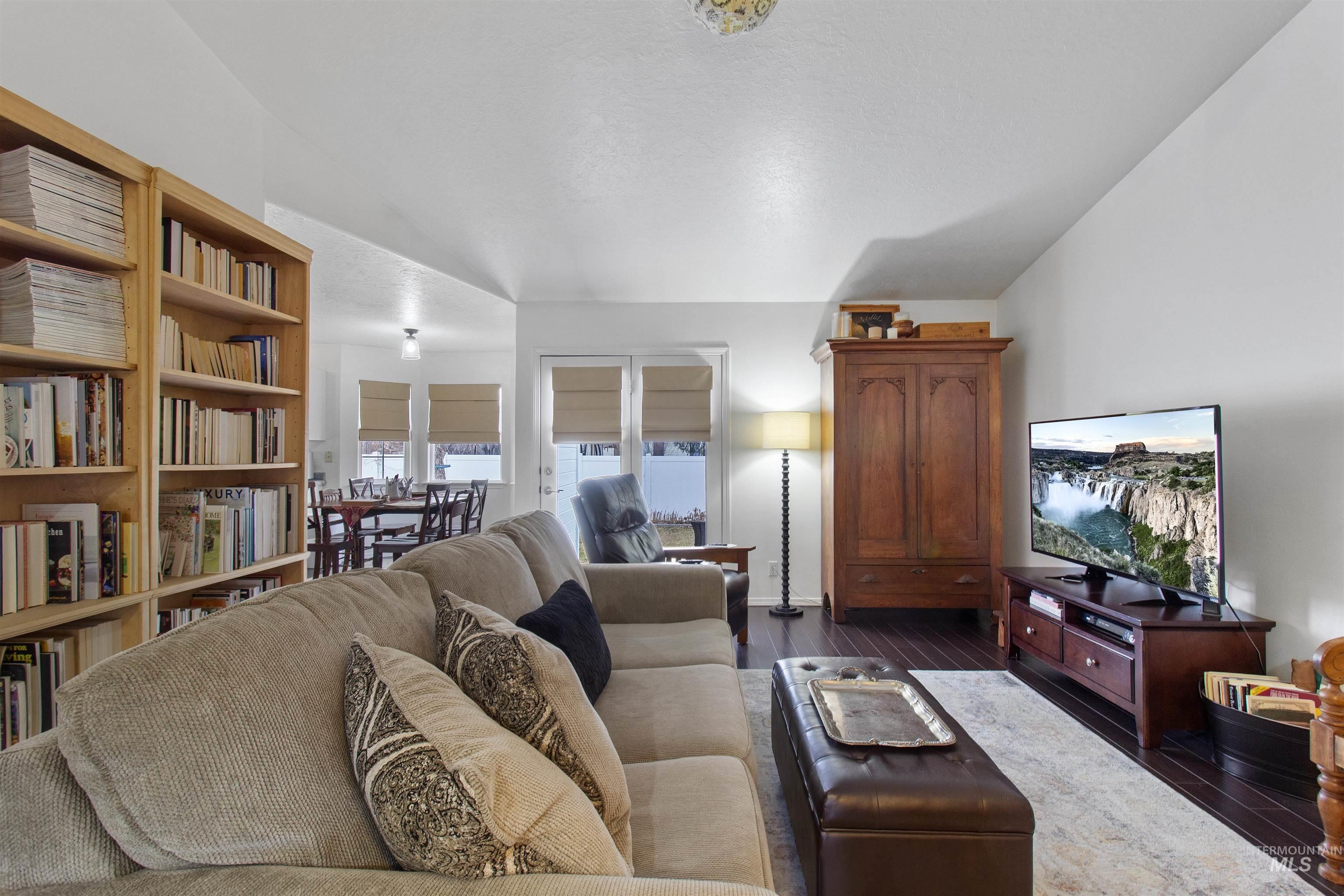 959 Cypress Way Twin Falls, ID 83301 - Photo 6 of 42