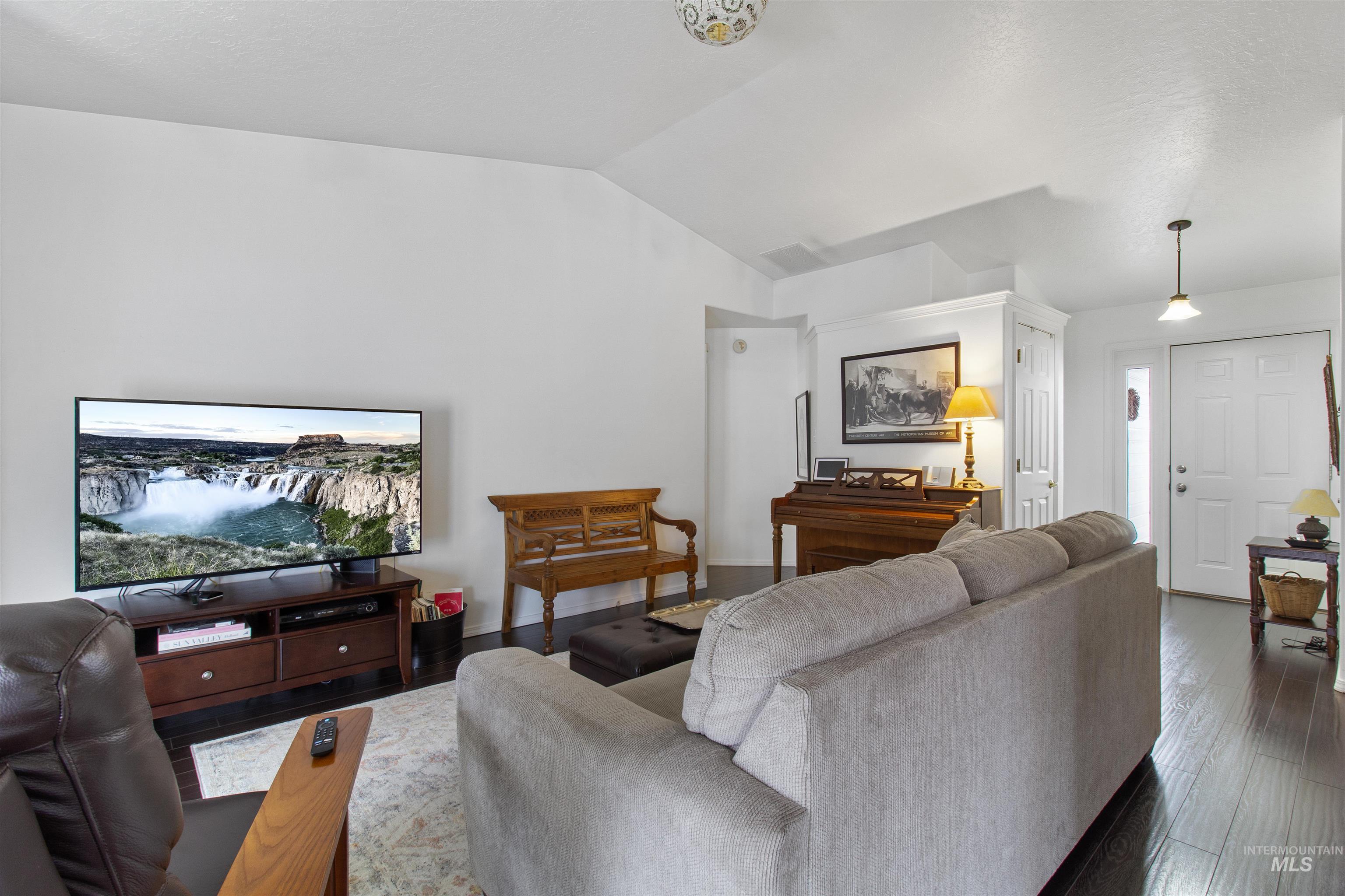 959 Cypress Way Twin Falls, ID 83301 - Photo 9 of 42