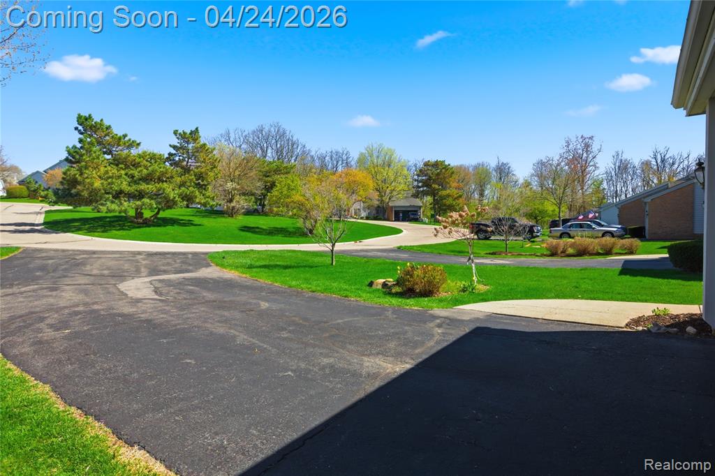 6710 Ridgeview Drive Clarkston, MI 48346 - Photo 5 of 59 Gallery Image 5