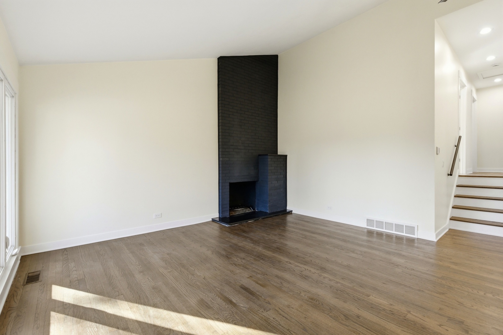 3609 Central Street Evanston, IL 60201 - Photo 12 of 39