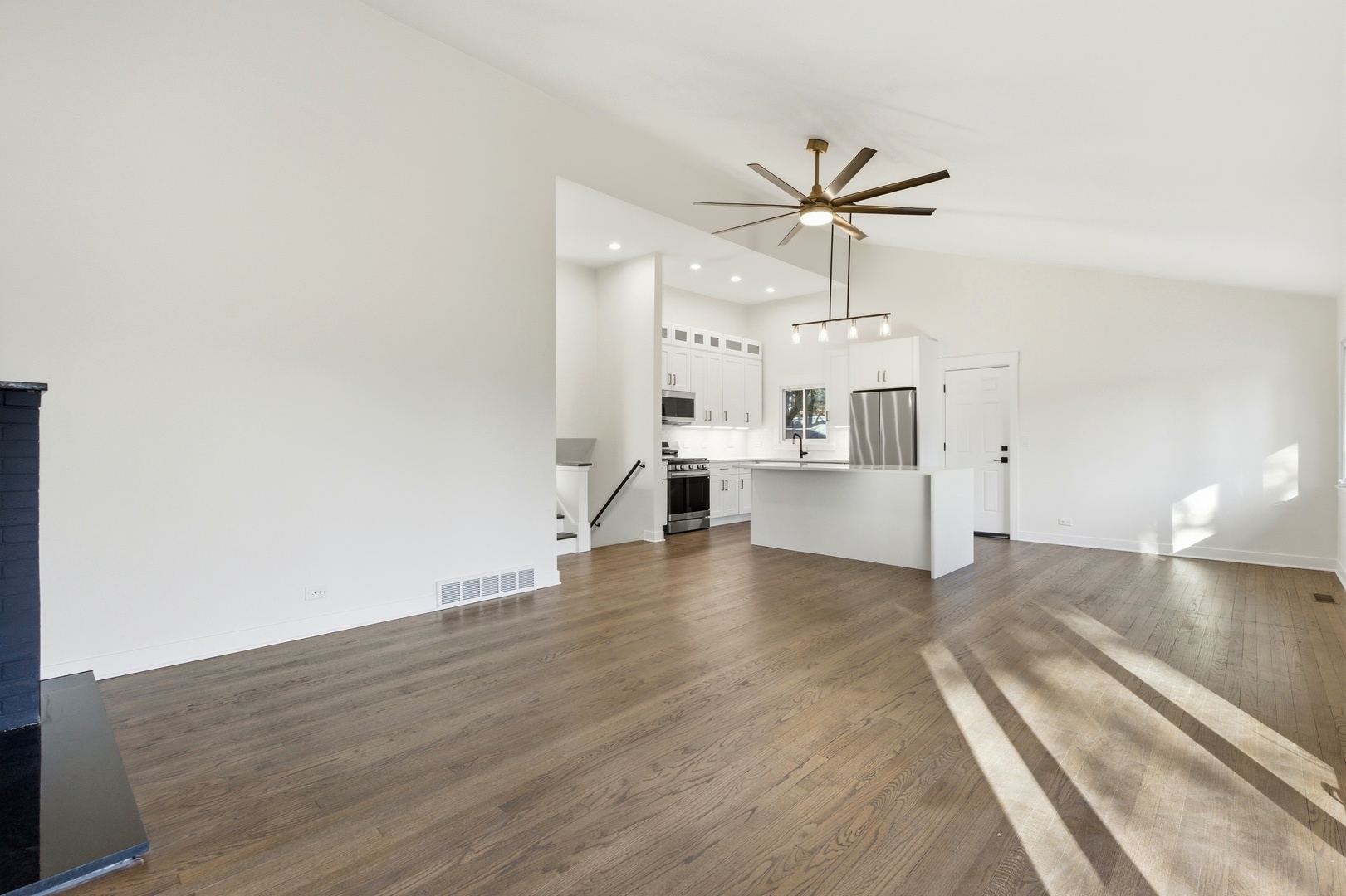 3609 Central Street Evanston, IL 60201 - Photo 14 of 39