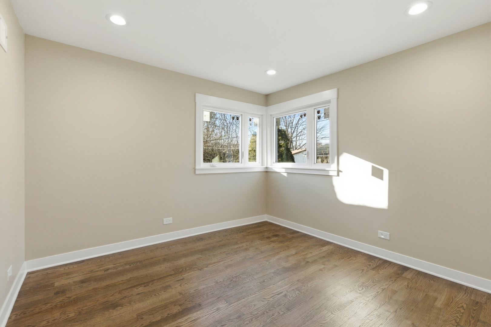 3609 Central Street Evanston, IL 60201 - Photo 21 of 39