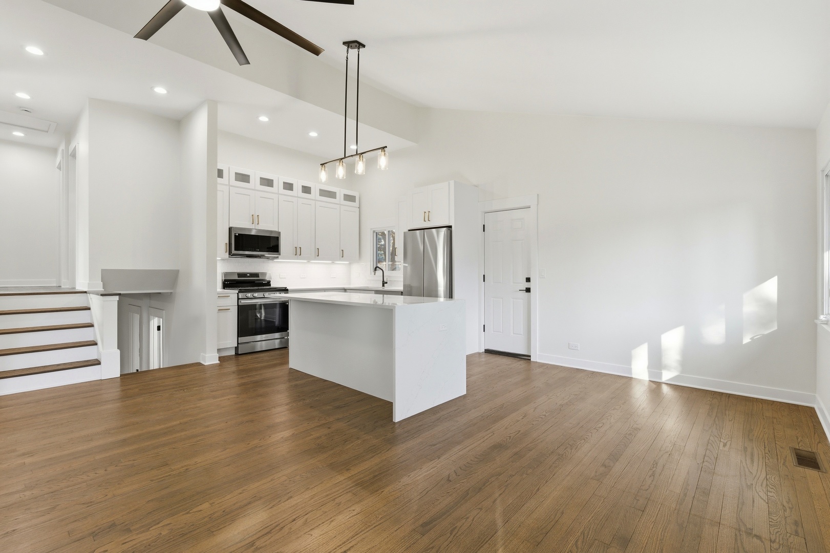 3609 Central Street Evanston, IL 60201 - Photo 6 of 39
