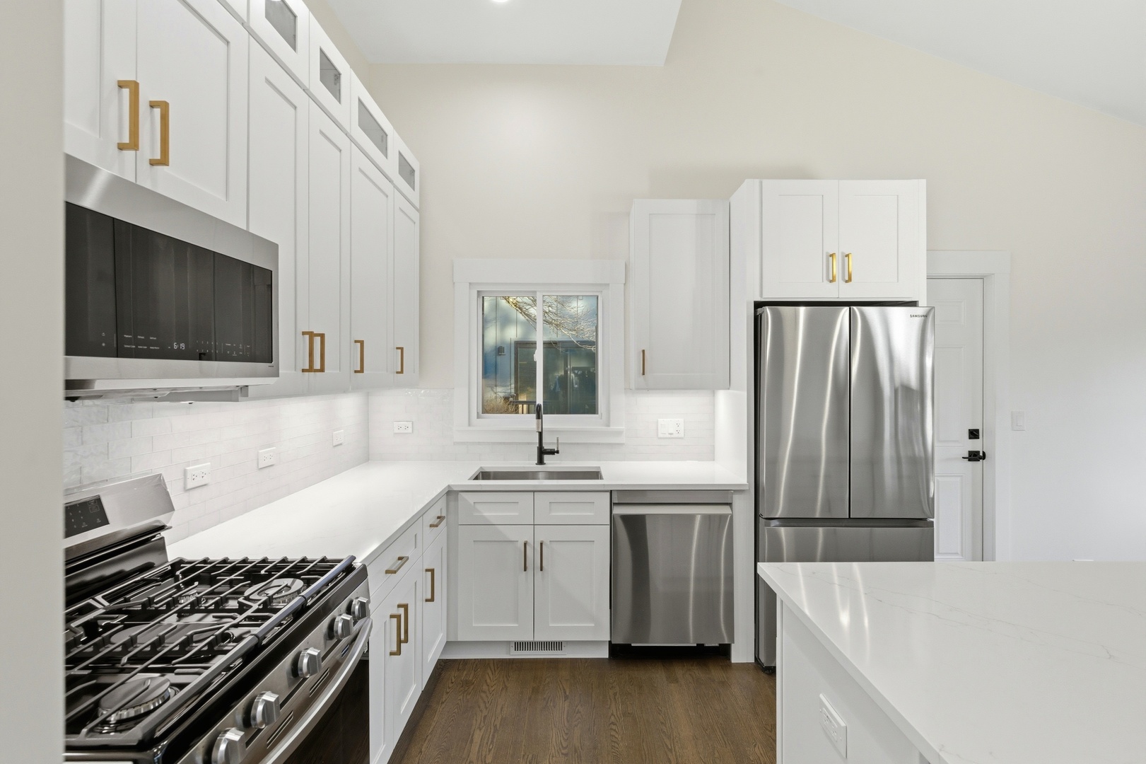 3609 Central Street Evanston, IL 60201 - Photo 10 of 39