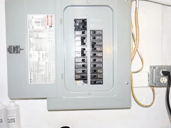 $95,000 | 906 South Monroe Street, Streator, IL 61364