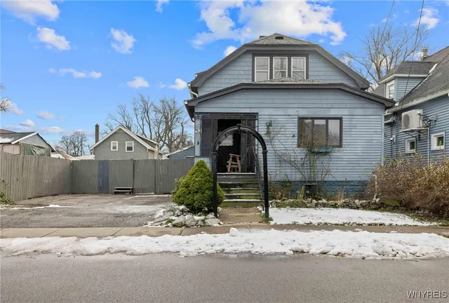 $189,900 | 52 Gilbert Avenue, Hamburg, NY 14219