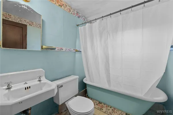 $184,000 | 52 Gilbert Avenue, Hamburg, NY 14219