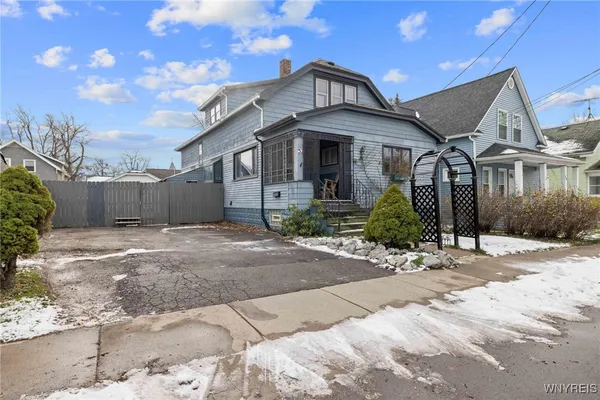 $184,000 | 52 Gilbert Avenue, Hamburg, NY 14219