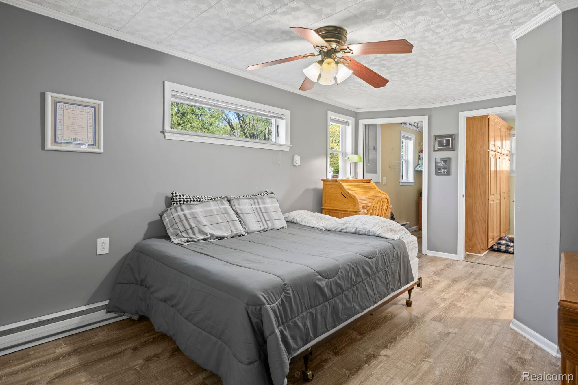 6035 Corunna Road Flint, MI 48532 - Photo 14 of 34 Gallery Image 14
