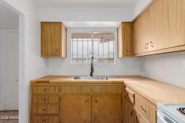 $141,999 | 7127 West Mariposa Drive, Phoenix, AZ 85033