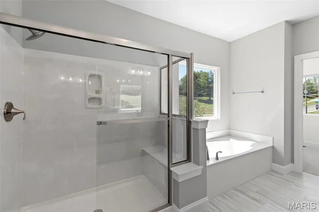 $539,900 | 2 Pin Oak At Louiselle Park, Maryland Heights, MO 63043