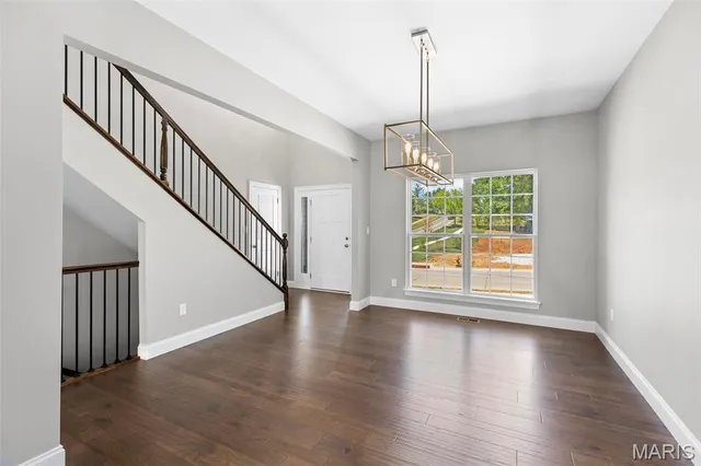 $539,900 | 2 Pin Oak At Louiselle Park, Maryland Heights, MO 63043