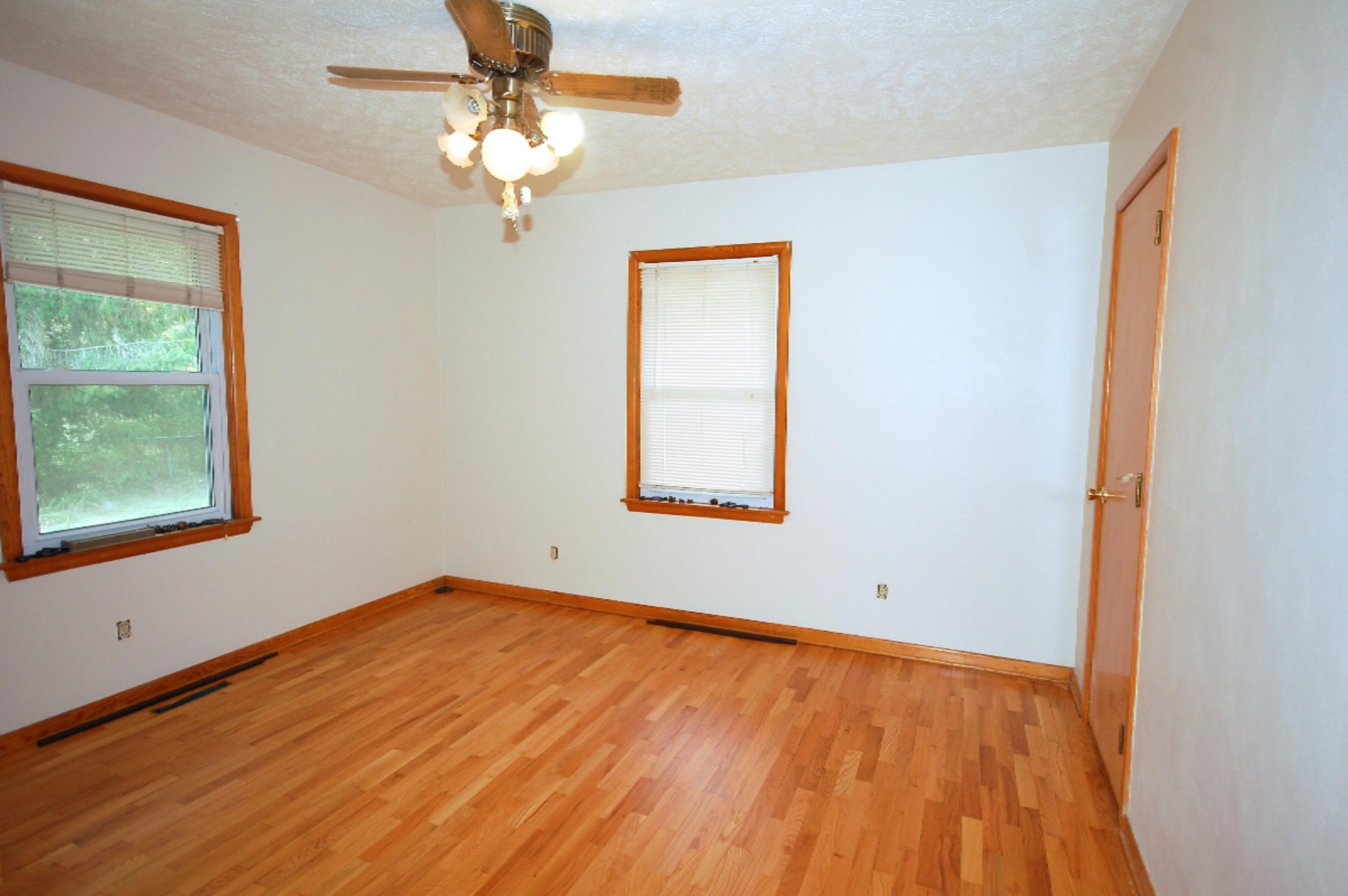 1611 Stateline Road Niles, MI 49120 - Photo 13 of 23 1611_StatelineRd_13