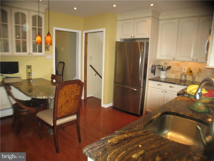 580 General Scott Road Wayne, PA 19087 - Photo 8 of 21 Kitchen