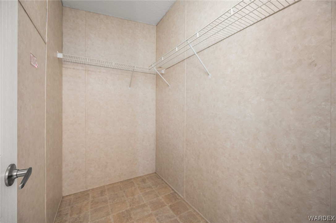 539 South Lochiel Road Golden Valley, AZ 86413 - Photo 18 of 43 Gallery Image 18